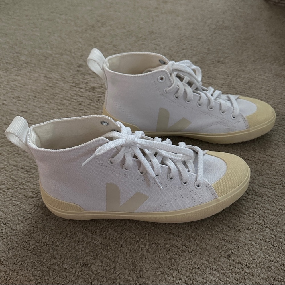 Veja Nova High Top Sneaker in White Pierre